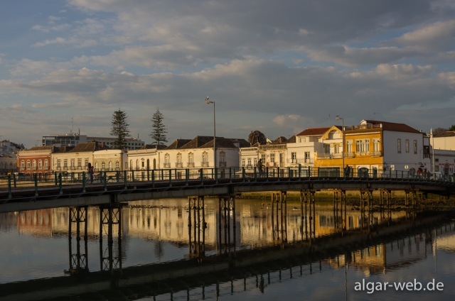 Abendstimmung in Tavira, Portugal