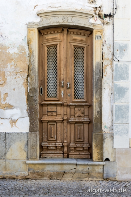 Die Türen Taviras, Tavira, Algarve, Portugal