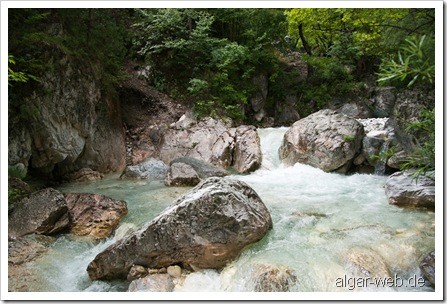 Am Fluss in Loutraki II