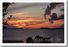 Sonnenuntergang am Arilla Beach