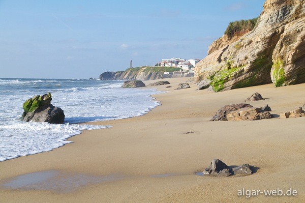 Blick über den Strand von Agua de Madeiros in Richtung Sao Pedro de Moel