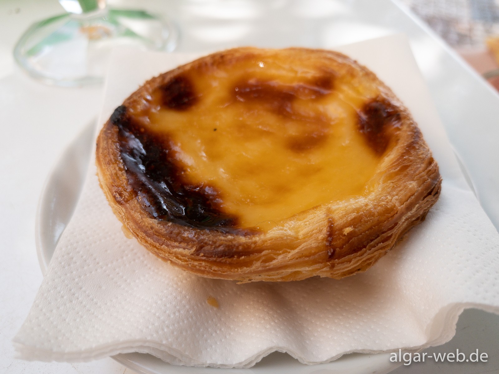 Galao und Pastel de Nata - ein perfektes 2. Frühstück 