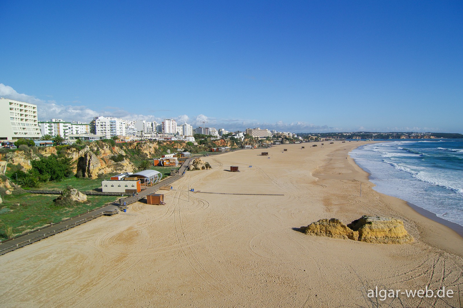 Praia da Rocha - Strand hui, Hinterland pfui